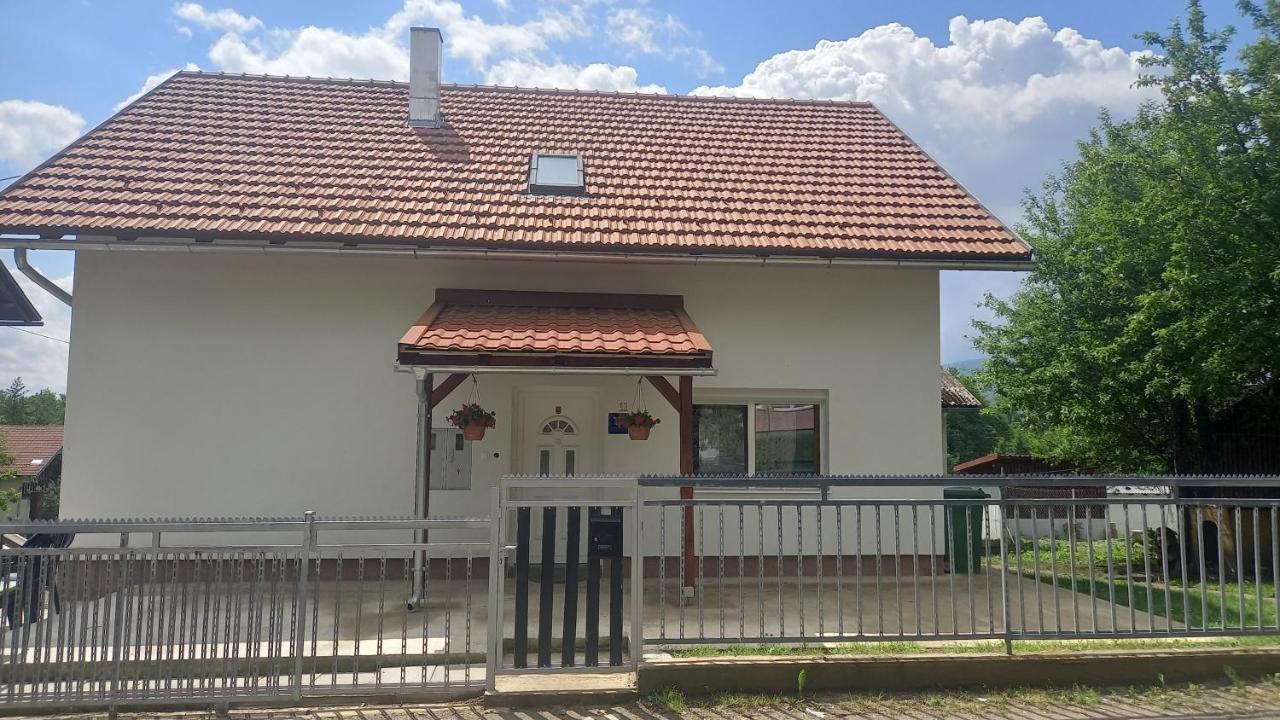 Keti Plaški Exterior foto