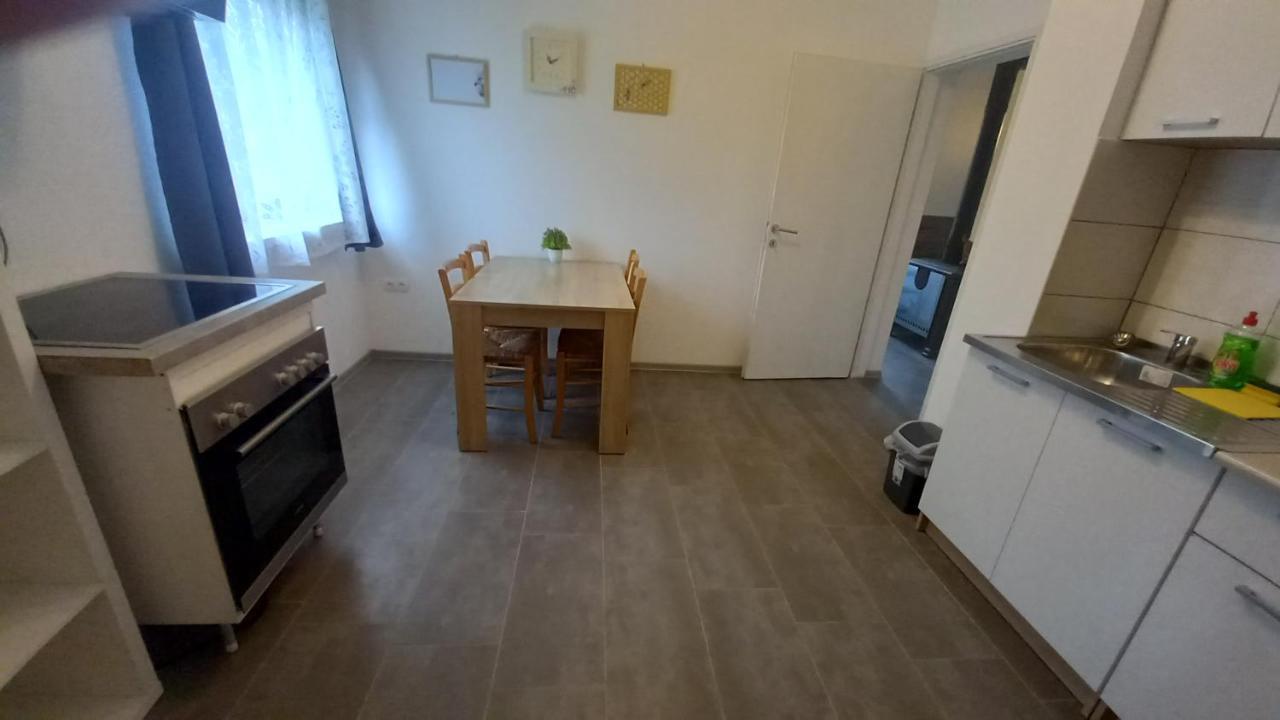 Keti Plaški Exterior foto
