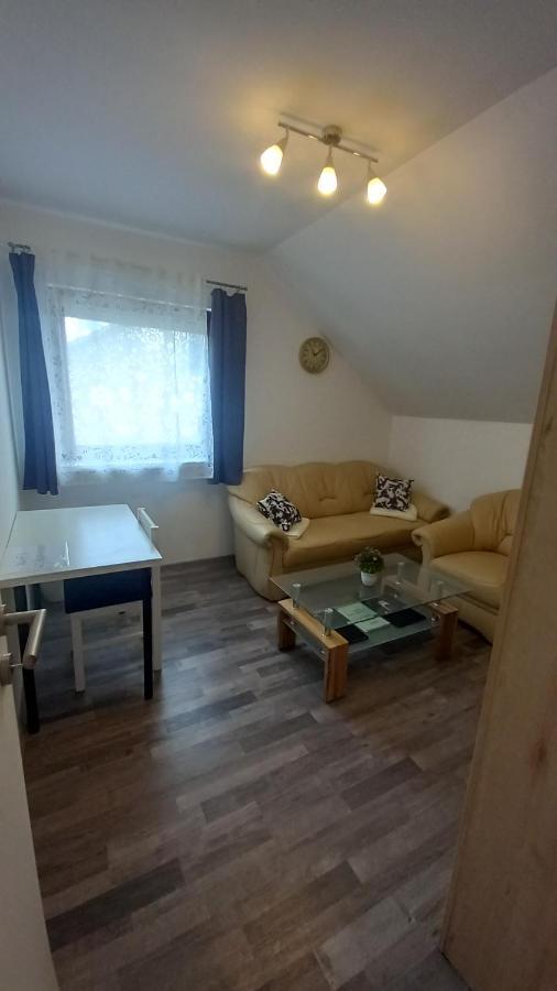Keti Plaški Exterior foto