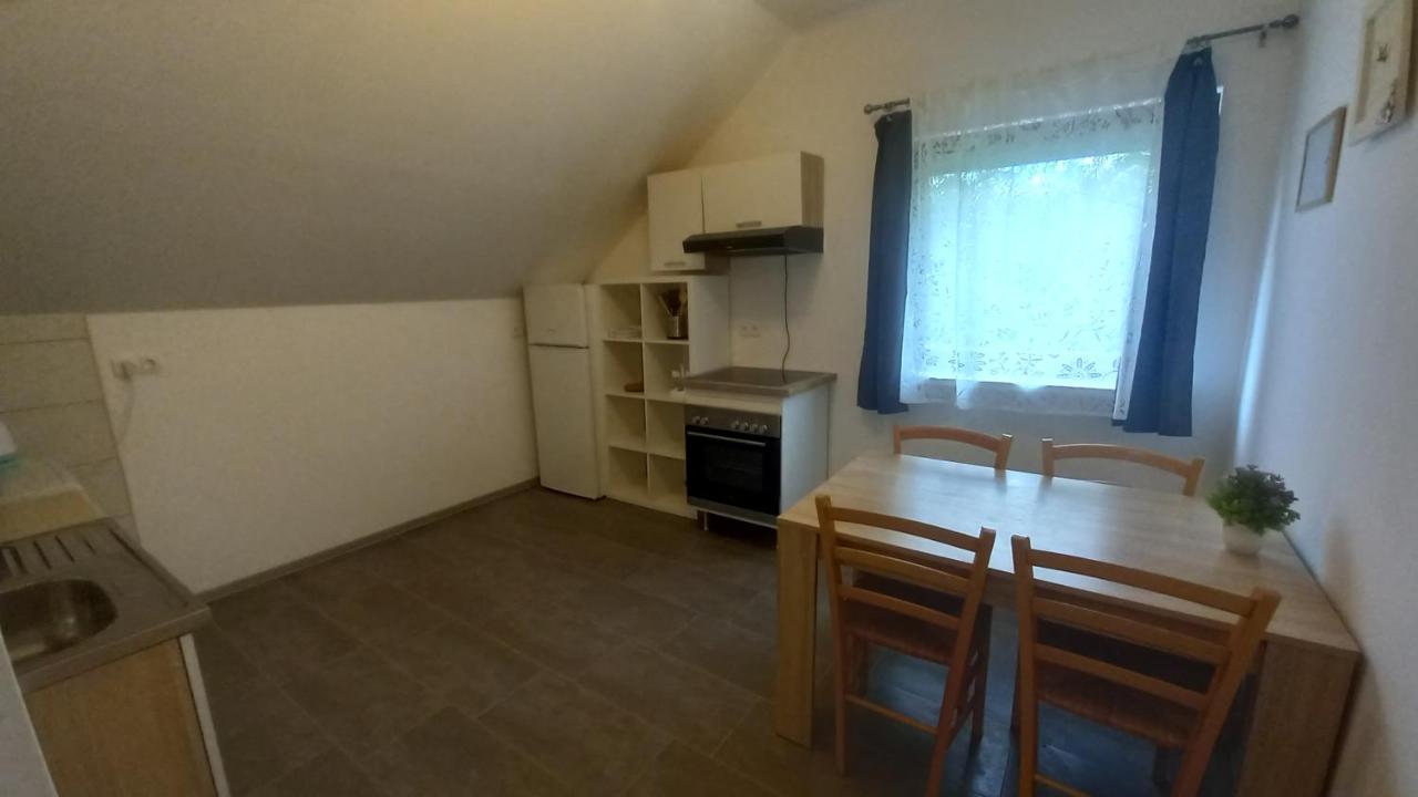 Keti Plaški Exterior foto