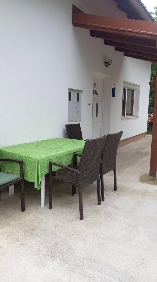 Keti Plaški Exterior foto